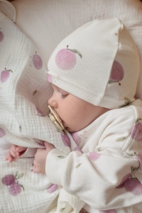 Czapka 0-6m śliwki